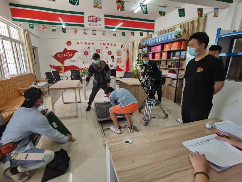 莎车县广告片拍摄公司：极简主义践行者，少即是多的视觉哲学